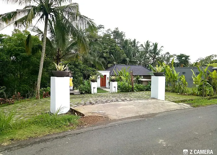 Villa Amara Giri I *